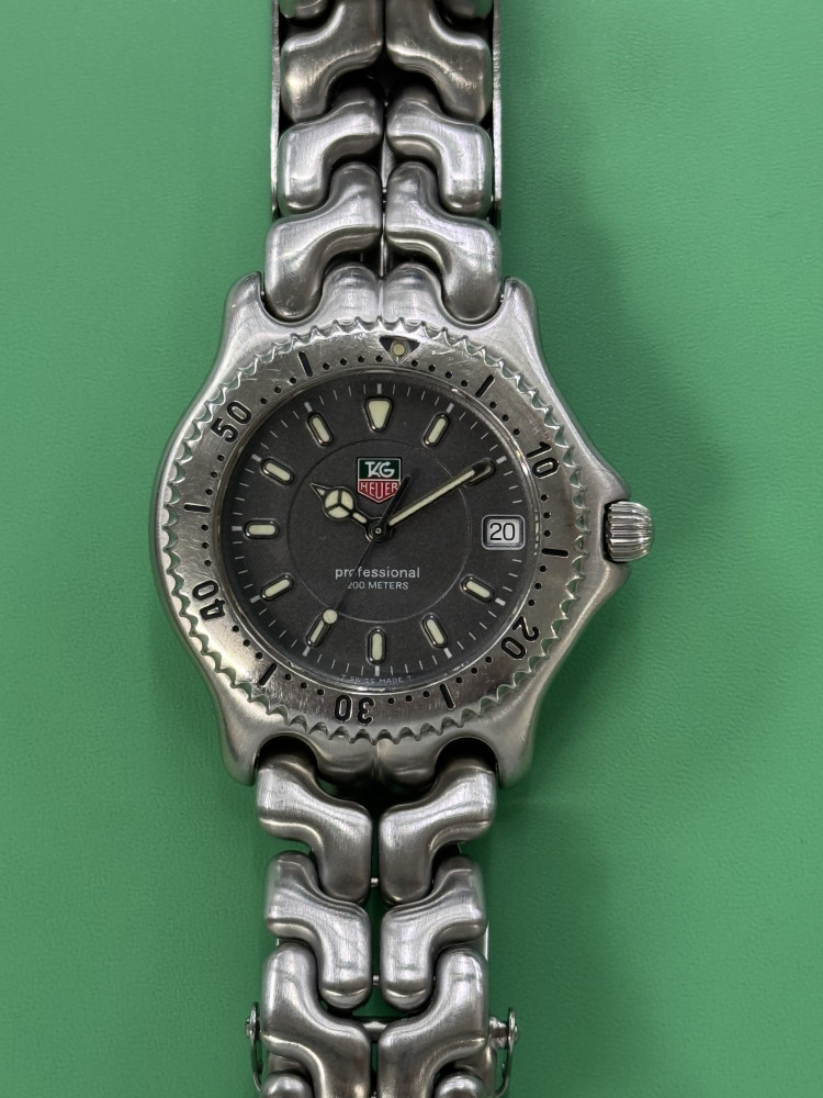 タグホイヤー　クオーツ