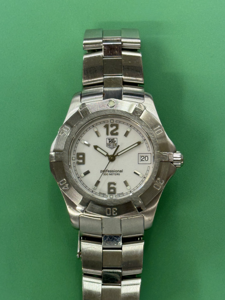 タグホイヤー　クオーツ