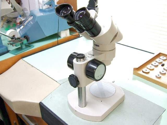 双眼顕微鏡